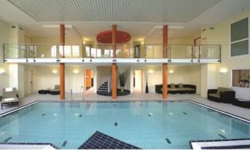 Spielerisch Schwimmen lernen in kleinen Gruppen und familiärer Atmosphäre. In Raunheim finden unsere Schwimmkurse im NH Hotel Frankfurt Airport West statt.