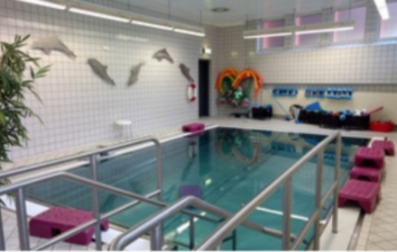 Schwimmbecken in der LVR Klinik
