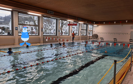 Schwimmen lernen in Unkel