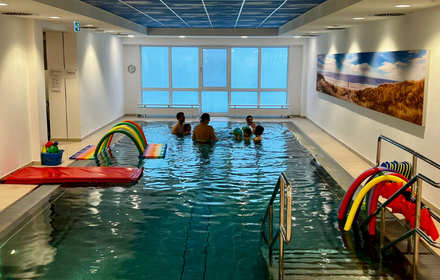 Schwimmen lernen im evangelischen Krankenhaus Witten