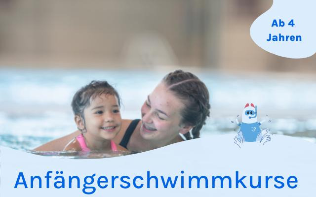 zwei mädchen im Wasser